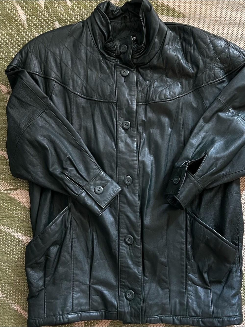 Vintage Pelle Dark Green Leather Quilted-Yoke Button/Front Jacket. Men’s size S